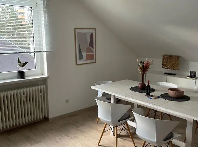 Mica Apartament *